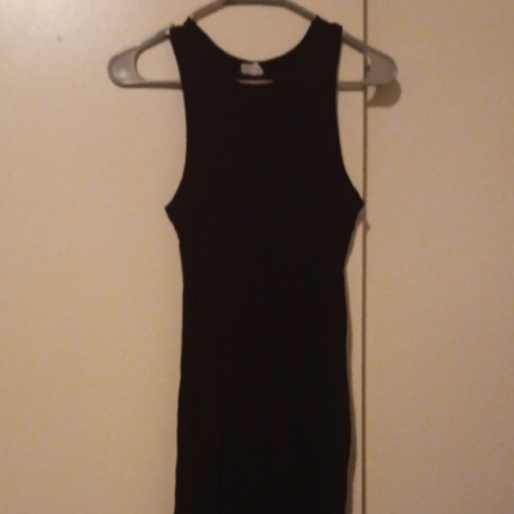 Black Sleeveless Dress